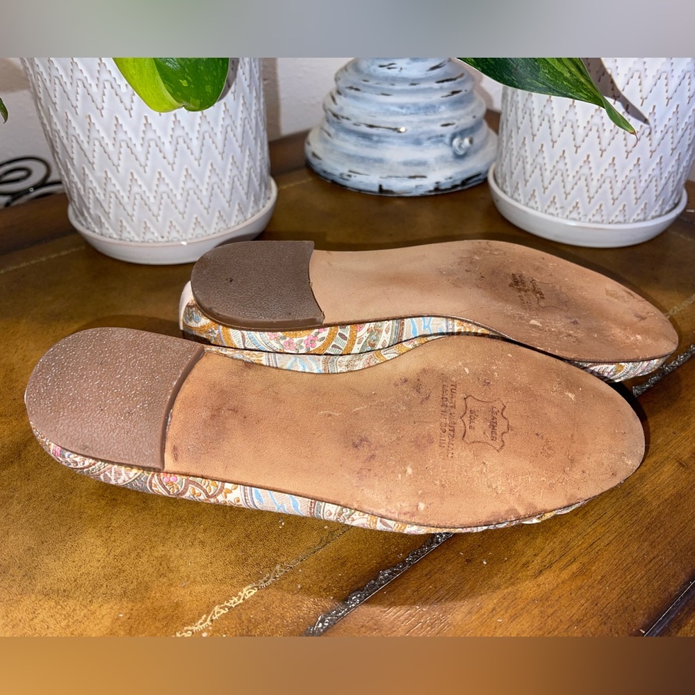 *Beautiful* (Never Worn) Stuart Weitzman, Size 7,… - image 4